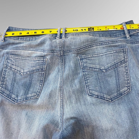 CHICOS PLATINUM DENIM ROLL CUFF ANKLE JEAN… - Picture 4 of 8